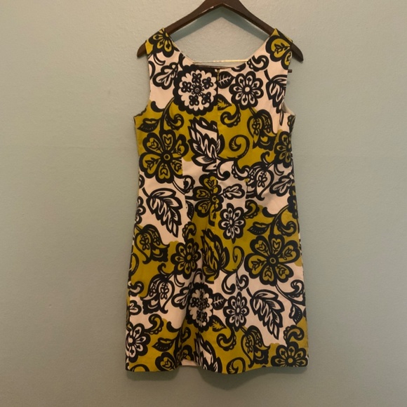 Dress - Picture 4 of 6